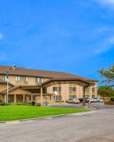Quality Inn & Suites Lawrence