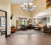 Quality Inn & Suites Lawrence Lobby