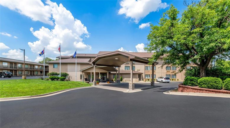Quality Inn  and  Suites Lawrence Exterior. Images powered by <a href="https://iceportal.shijigroup.com" target="_blank" rel="noopener">Ice Portal</a>.