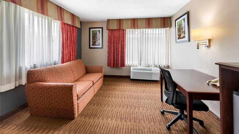 <b>Quality Inn & Suites Lawrence Room</b>. Images powered by <a href="https://iceportal.shijigroup.com/" title="IcePortal" target="_blank">IcePortal</a>.