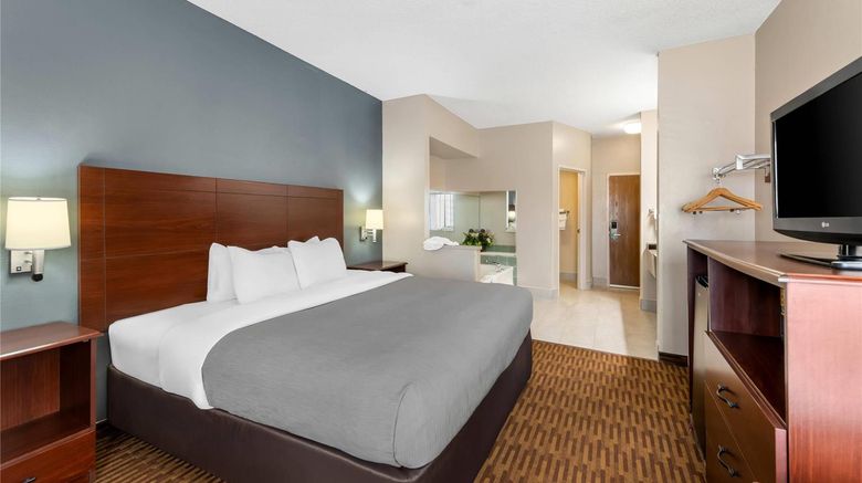 <b>Quality Inn & Suites Lawrence Suite</b>. Images powered by <a href="https://iceportal.shijigroup.com/" title="IcePortal" target="_blank">IcePortal</a>.