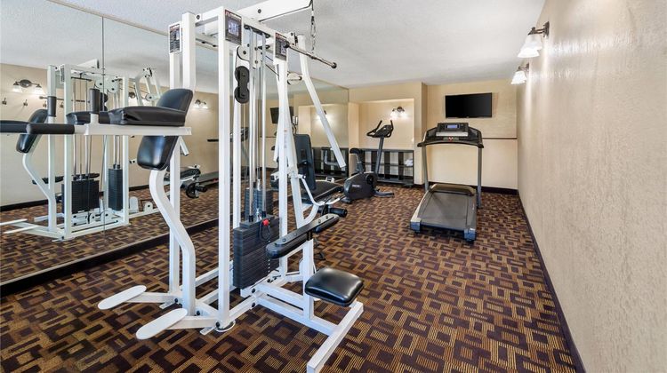 Quality Inn & Suites Lawrence Health