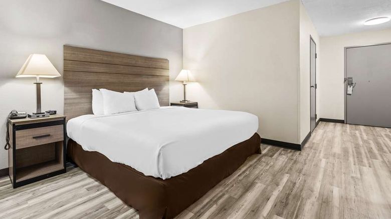 <b>SureStay by Best Western Albuquerque Mid Room</b>. Images powered by <a href="https://iceportal.shijigroup.com/" title="IcePortal" target="_blank">IcePortal</a>.