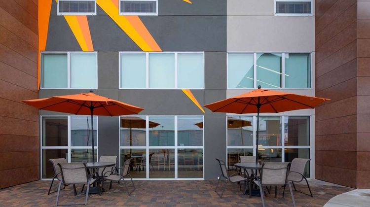 La Quinta Inn & Suites by Wyndham Perry Other