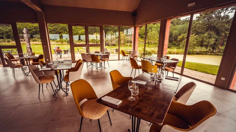 <b>Le Prieure de Boulogne Restaurant</b>. Images powered by <a href="https://iceportal.shijigroup.com/" title="IcePortal" target="_blank">IcePortal</a>.