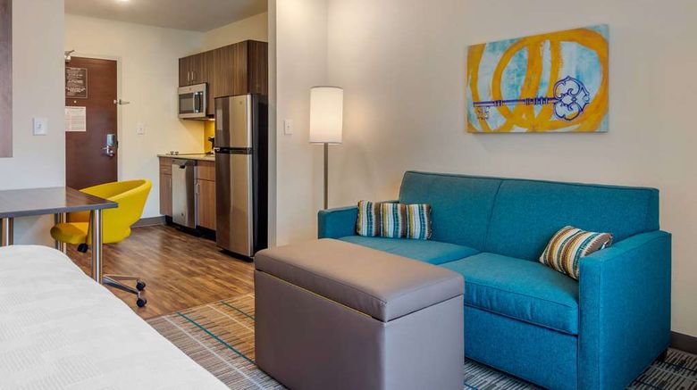 <b>MainStay Suites Newnan Room</b>. Images powered by <a href="https://iceportal.shijigroup.com/" title="IcePortal" target="_blank">IcePortal</a>.