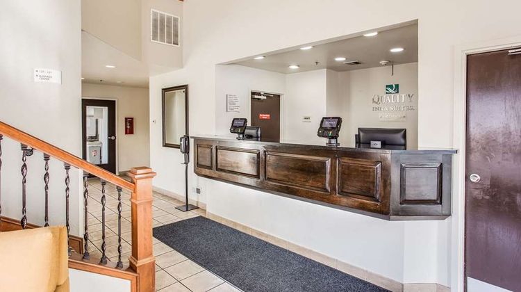 Quality Inn & Suites Meridian Lobby