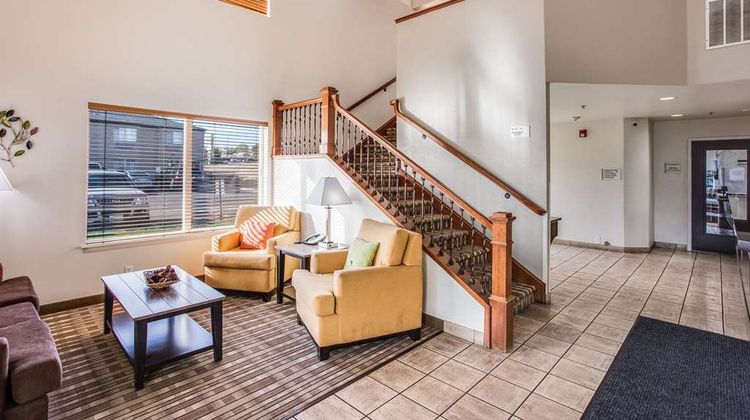Quality Inn & Suites Meridian Lobby