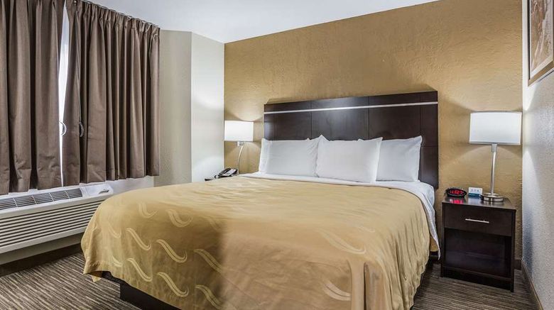 <b>Quality Inn & Suites Meridian Suite</b>. Images powered by <a href="https://iceportal.shijigroup.com/" title="IcePortal" target="_blank">IcePortal</a>.