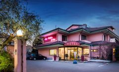 La Villa,Sure Hotel Coll by Best Western