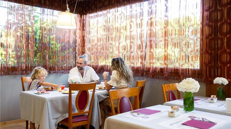 <b>La Villa,Sure Hotel Coll by Best Western Restaurant</b>. Images powered by <a href="https://iceportal.shijigroup.com/" title="IcePortal" target="_blank">IcePortal</a>.
