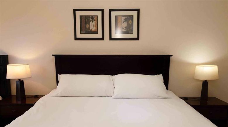 <b>Splendid Inn Port Edward Room</b>. Images powered by <a href="https://iceportal.shijigroup.com/" title="IcePortal" target="_blank">IcePortal</a>.