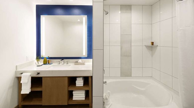 <b>Ayres Hotel Chula Vista Room</b>. Images powered by <a href="https://iceportal.shijigroup.com/" title="IcePortal" target="_blank">IcePortal</a>.