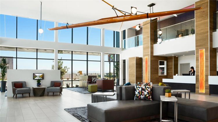 Ayres Hotel Chula Vista Lobby