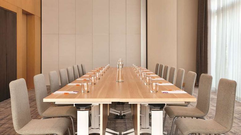 <b>Hyatt Place Beijing Daxing Meeting</b>. Images powered by <a href="https://iceportal.shijigroup.com/" title="IcePortal" target="_blank">IcePortal</a>.