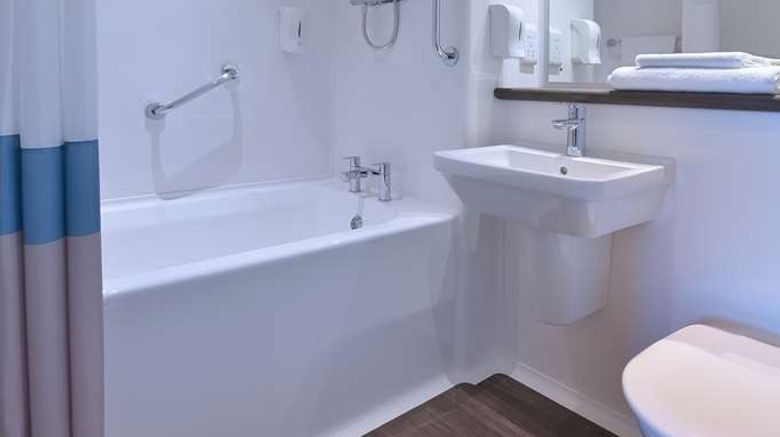 <b>Travelodge Lincoln City Centre Room</b>. Images powered by <a href="https://iceportal.shijigroup.com/" title="IcePortal" target="_blank">IcePortal</a>.