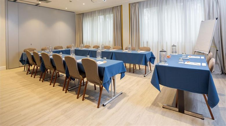 <b>Best Western Air Hotel Linate Meeting</b>. Images powered by <a href="https://iceportal.shijigroup.com/" title="IcePortal" target="_blank">IcePortal</a>.