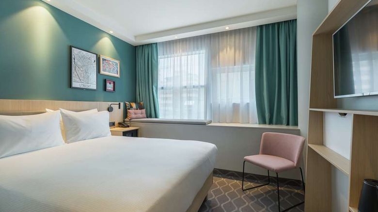 <b>Hampton by Hilton Utrecht Central Room</b>. Images powered by <a href="https://iceportal.shijigroup.com/" title="IcePortal" target="_blank">IcePortal</a>.