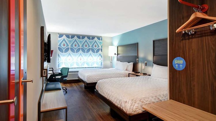 Tru by Hilton Wytheville Room
