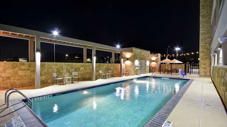 <b>Home2 Suites by Hilton Houston Westchase Pool</b>. Images powered by <a href="https://iceportal.shijigroup.com/" title="IcePortal" target="_blank">IcePortal</a>.
