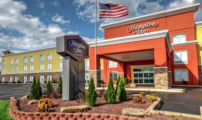 Hampton Inn Latrobe Exterior