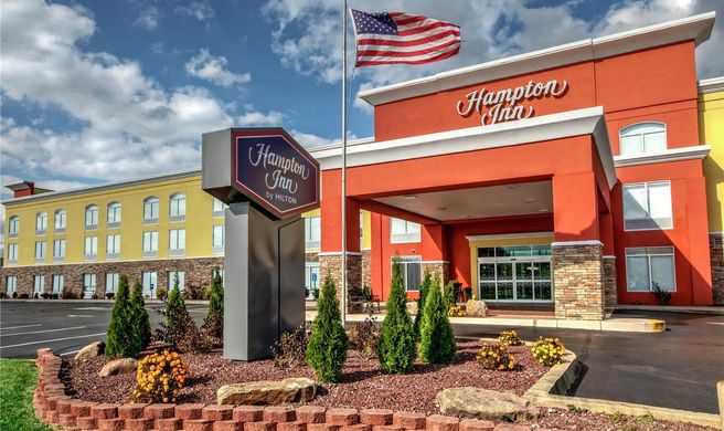 Hampton Inn Latrobe Exterior