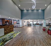 Hampton Inn Latrobe Lobby