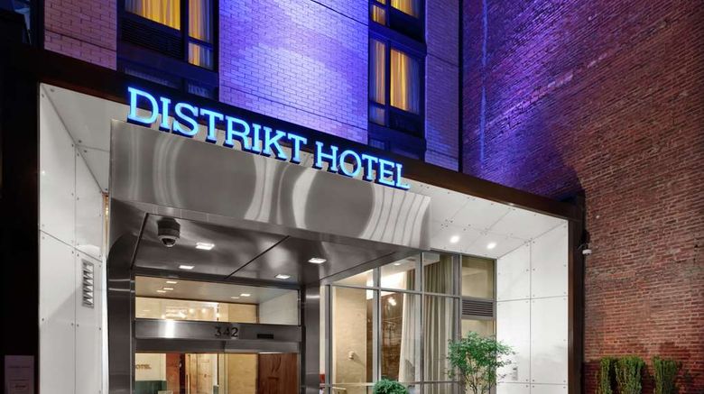 <b>Distrikt Hotel New York City TimesSquare Exterior</b>. Images powered by <a href="https://iceportal.shijigroup.com/" title="IcePortal" target="_blank">IcePortal</a>.