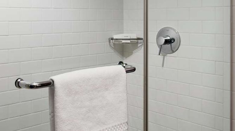 <b>Distrikt Hotel New York City TimesSquare Room</b>. Images powered by <a href="https://iceportal.shijigroup.com/" title="IcePortal" target="_blank">IcePortal</a>.