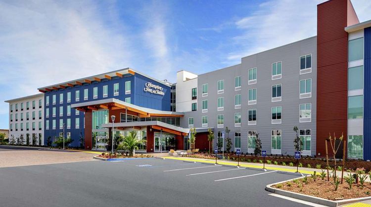 Hampton Inn & Suites San Diego Airport Exterior