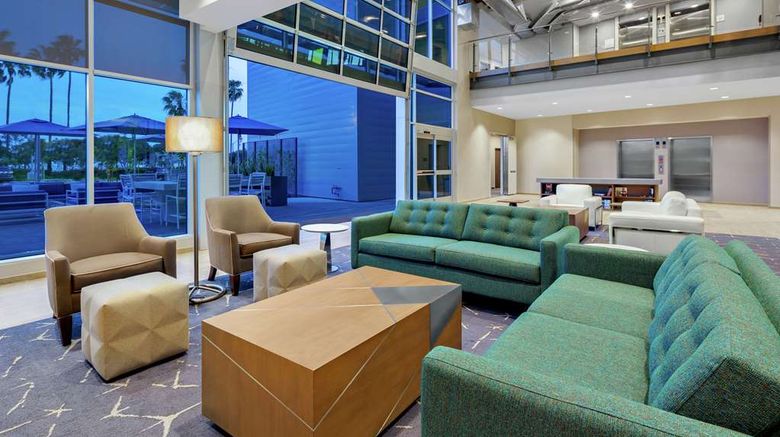 <b>Hampton Inn & Suites San Diego Airport Lobby</b>. Images powered by <a href="https://iceportal.shijigroup.com/" title="IcePortal" target="_blank">IcePortal</a>.