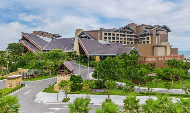 DoubleTree by Hilton Shanwei Exterior