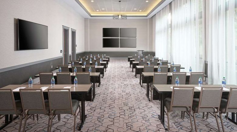 <b>Hampton Inn & Suites Atlanta/Decatur Meeting</b>. Images powered by <a href="https://iceportal.shijigroup.com/" title="IcePortal" target="_blank">IcePortal</a>.