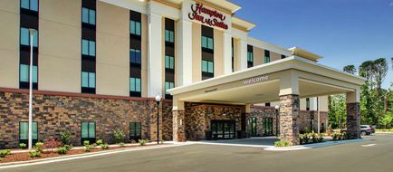 Hampton Inn & Suites by Hilton Southport Exterior