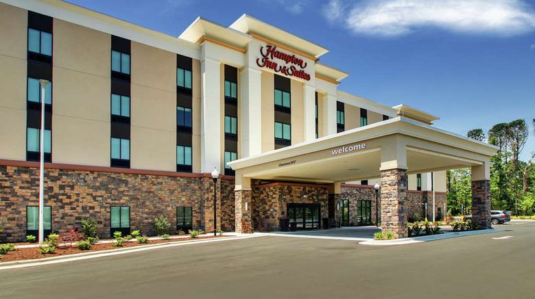 <b>Hampton Inn & Suites by Hilton Southport Exterior</b>. Images powered by <a href="https://iceportal.shijigroup.com/" title="IcePortal" target="_blank">IcePortal</a>.