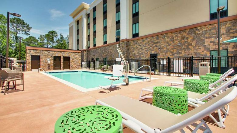 <b>Hampton Inn & Suites by Hilton Southport Pool</b>. Images powered by <a href="https://iceportal.shijigroup.com/" title="IcePortal" target="_blank">IcePortal</a>.