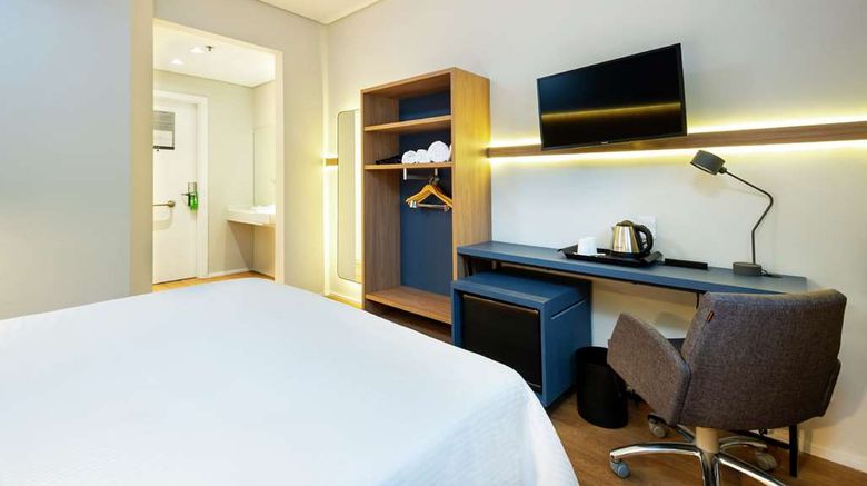 <b>Hampton by Hilton Guarulhos Room</b>. Images powered by <a href="https://iceportal.shijigroup.com/" title="IcePortal" target="_blank">IcePortal</a>.