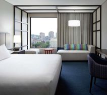 DoubleTree by Hilton Montreal Room