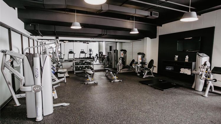 DoubleTree by Hilton Montreal Health