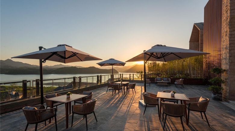 <b>Conrad Hangzhou Tonglu Restaurant</b>. Images powered by <a href="https://iceportal.shijigroup.com/" title="IcePortal" target="_blank">IcePortal</a>.