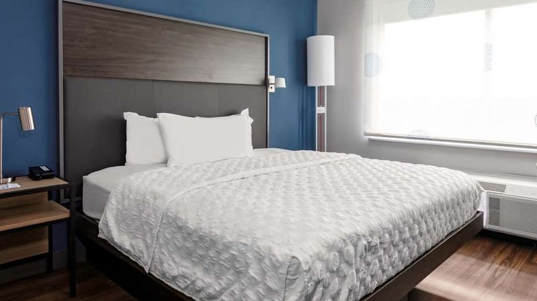 <b>Tru by Hilton Cypress Houston Room</b>. Images powered by <a href="https://iceportal.shijigroup.com/" title="IcePortal" target="_blank">IcePortal</a>.