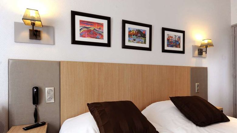 <b>Citotel Le Carmin - Le Havre Room</b>. Images powered by <a href="https://iceportal.shijigroup.com/" title="IcePortal" target="_blank">IcePortal</a>.