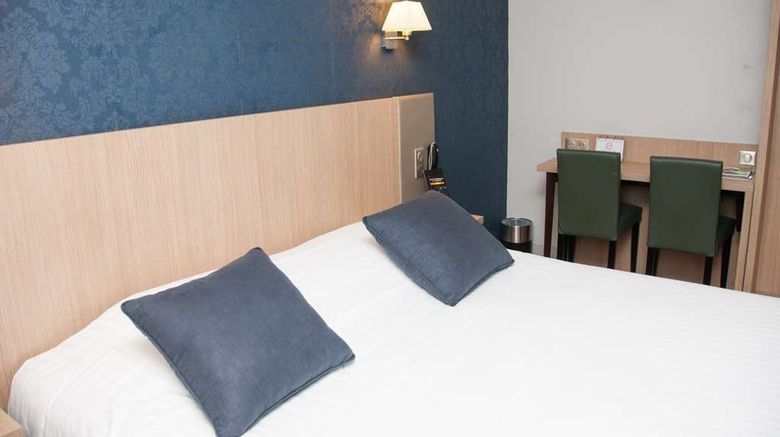 <b>Citotel Le Carmin - Le Havre Room</b>. Images powered by <a href="https://iceportal.shijigroup.com/" title="IcePortal" target="_blank">IcePortal</a>.