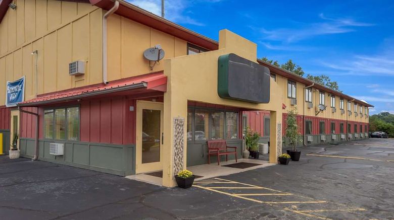 <b>Rodeway Inn Benton Exterior</b>. Images powered by <a href="https://iceportal.shijigroup.com/" title="IcePortal" target="_blank">IcePortal</a>.