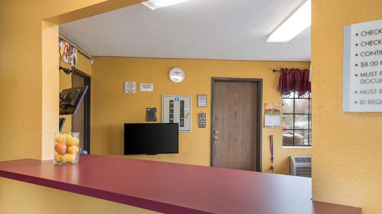 <b>Rodeway Inn Benton Lobby</b>. Images powered by <a href="https://iceportal.shijigroup.com/" title="IcePortal" target="_blank">IcePortal</a>.