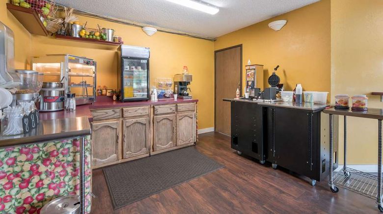 <b>Rodeway Inn Benton Restaurant</b>. Images powered by <a href="https://iceportal.shijigroup.com/" title="IcePortal" target="_blank">IcePortal</a>.
