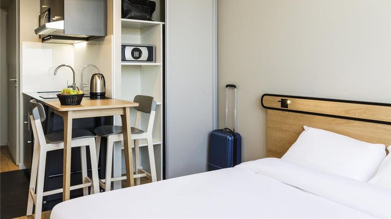 <b>Adagio Access Palaiseau Saclay Room</b>. Images powered by <a href="https://iceportal.shijigroup.com/" title="IcePortal" target="_blank">IcePortal</a>.