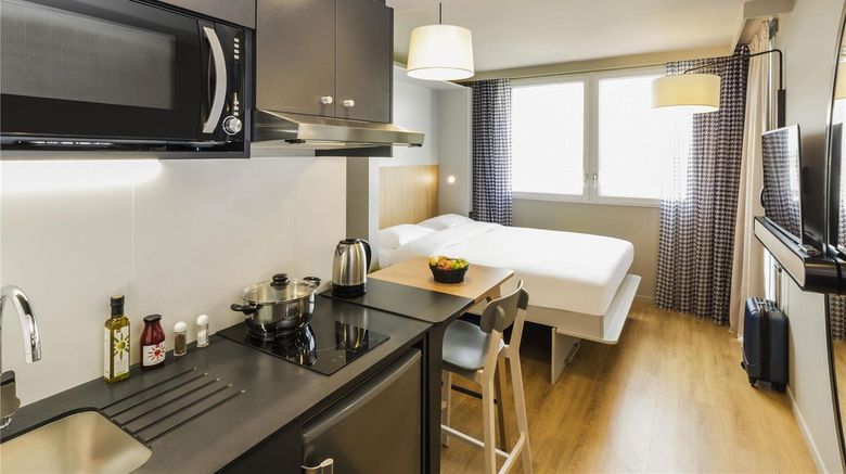 <b>Adagio Access Palaiseau Saclay Room</b>. Images powered by <a href="https://iceportal.shijigroup.com/" title="IcePortal" target="_blank">IcePortal</a>.