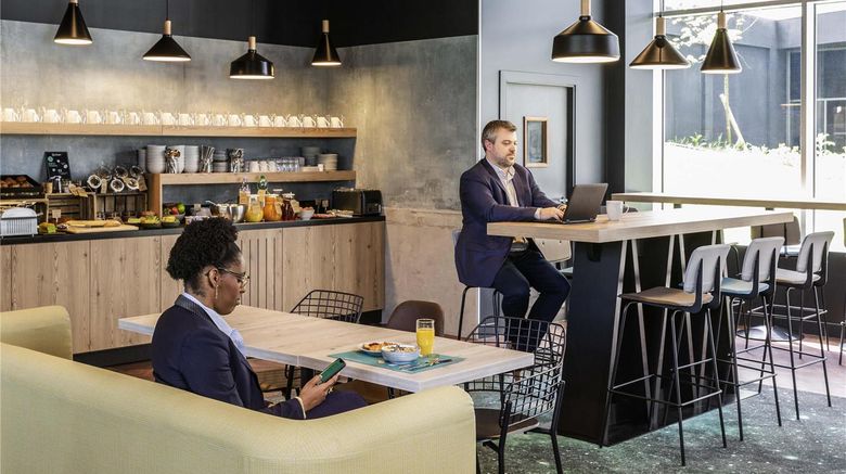 <b>Adagio Access Palaiseau Saclay Restaurant</b>. Images powered by <a href="https://iceportal.shijigroup.com/" title="IcePortal" target="_blank">IcePortal</a>.