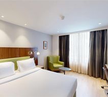Country Inn-Suites By Radisson Zirakpur Room